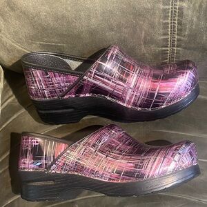 Dansko Women's Mules in Purple and Black
